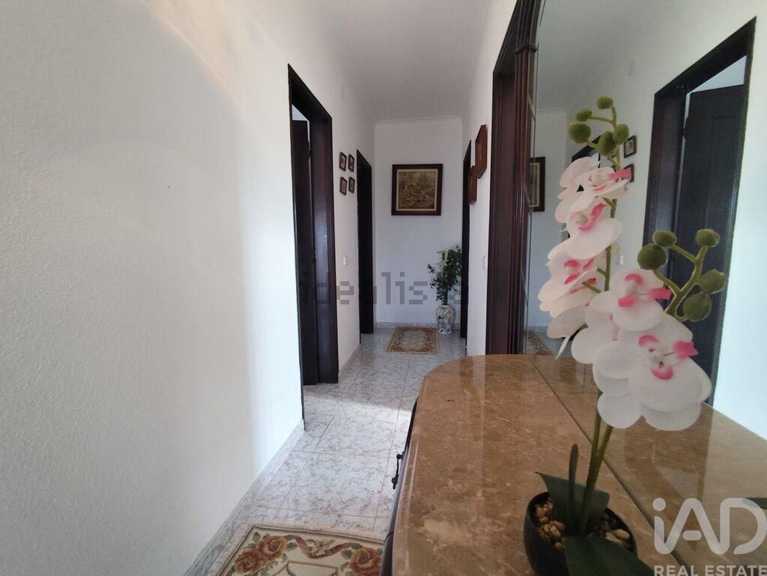 小楼房或独栋别墅出售在Lamas e Cercal - 过道