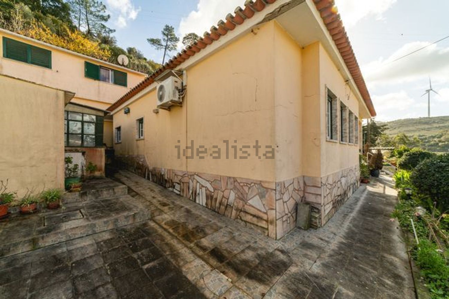 小楼房或独栋别墅出售在Travessa Linhas de Torres - 外立面