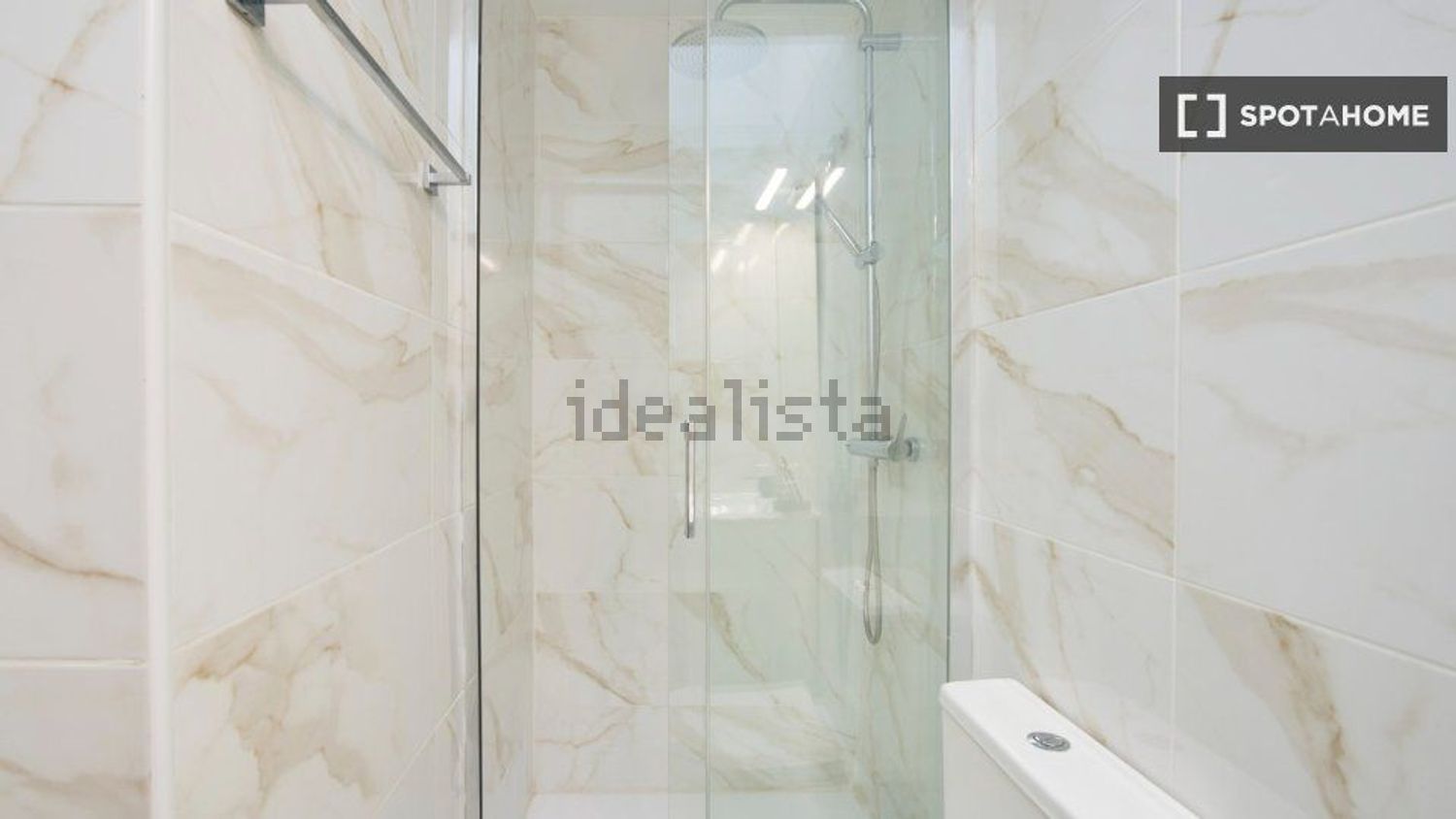 出租房间在Largo Vitorino Damásio - 卫生间