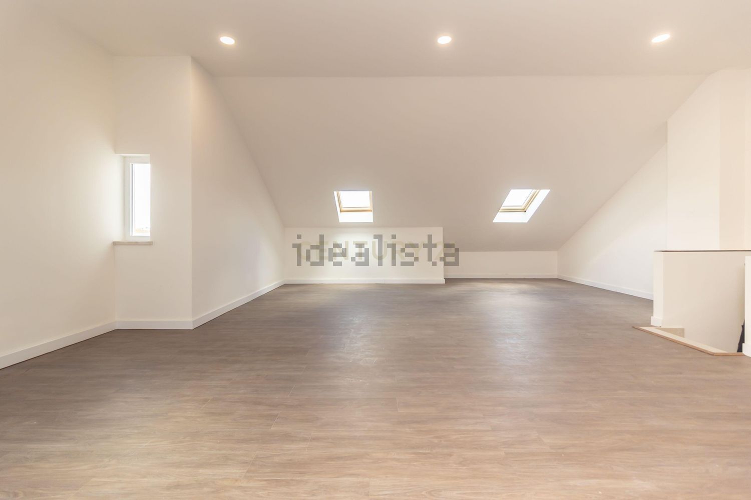 小楼房或独栋别墅出售在Avenida do Canto do Pinheiro - 居住