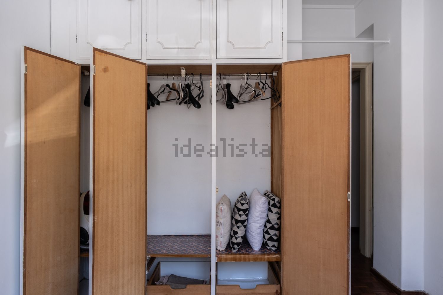 出租公寓 t1在Avenida Embaixador Augusto de Castro, 12 - 试衣间