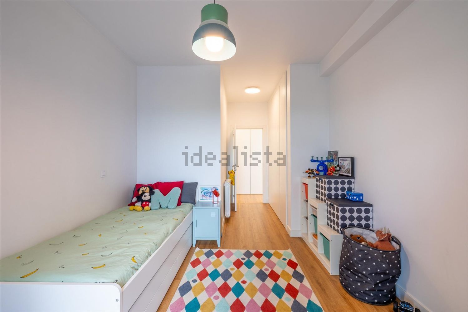 小楼房或独栋别墅出售Em539 - 卧室