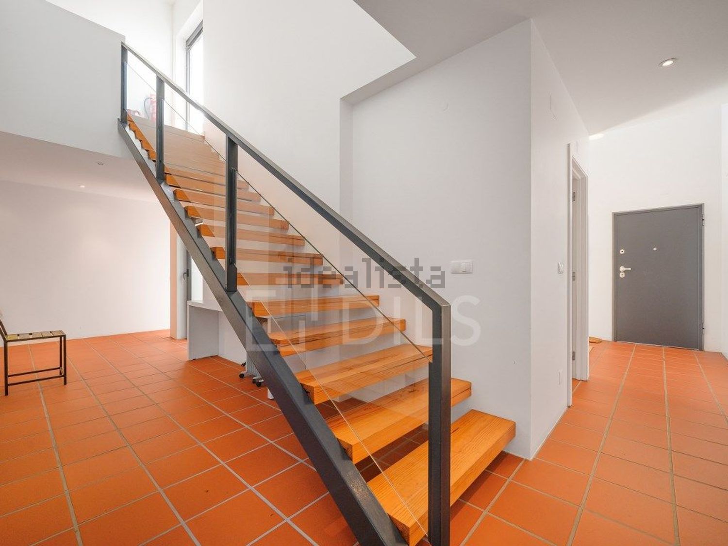 小楼房或独栋别墅出售在Rua do Pinhal - 详情