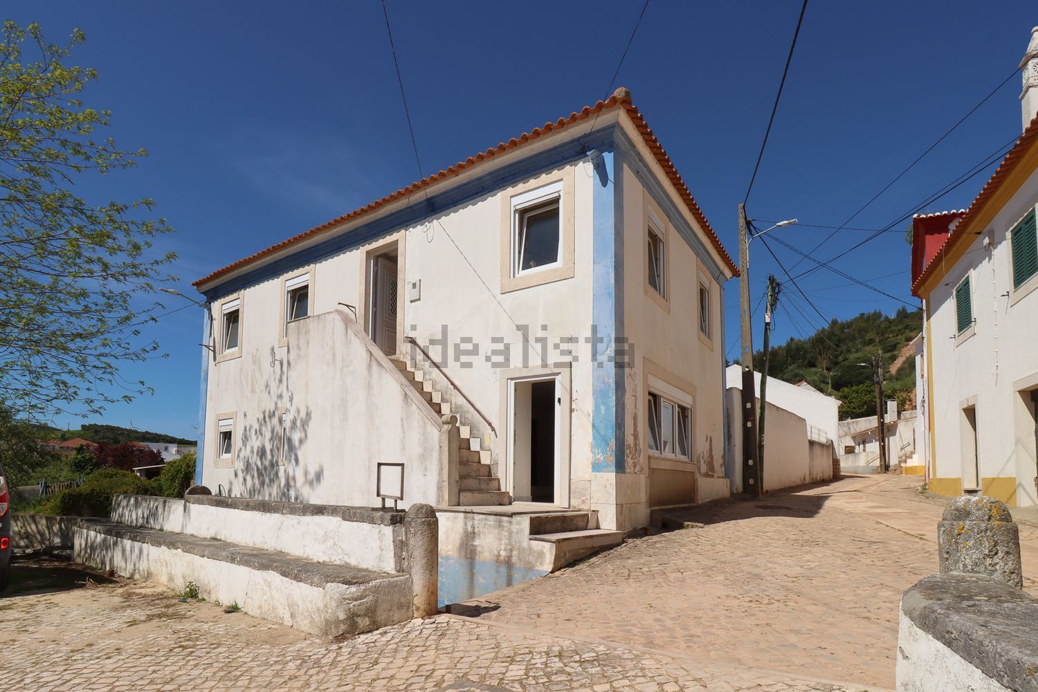 小楼房或独栋别墅出售在Rua do Pocinho - 外立面