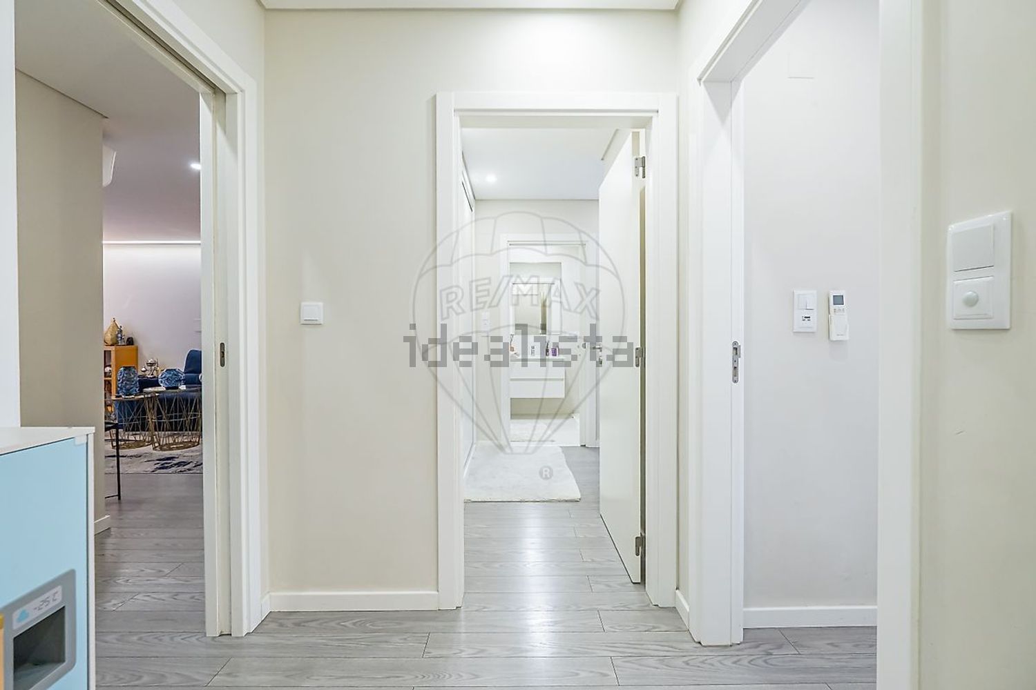 公寓 t3出售在Rua 25 de Abril de 1974 - 过道