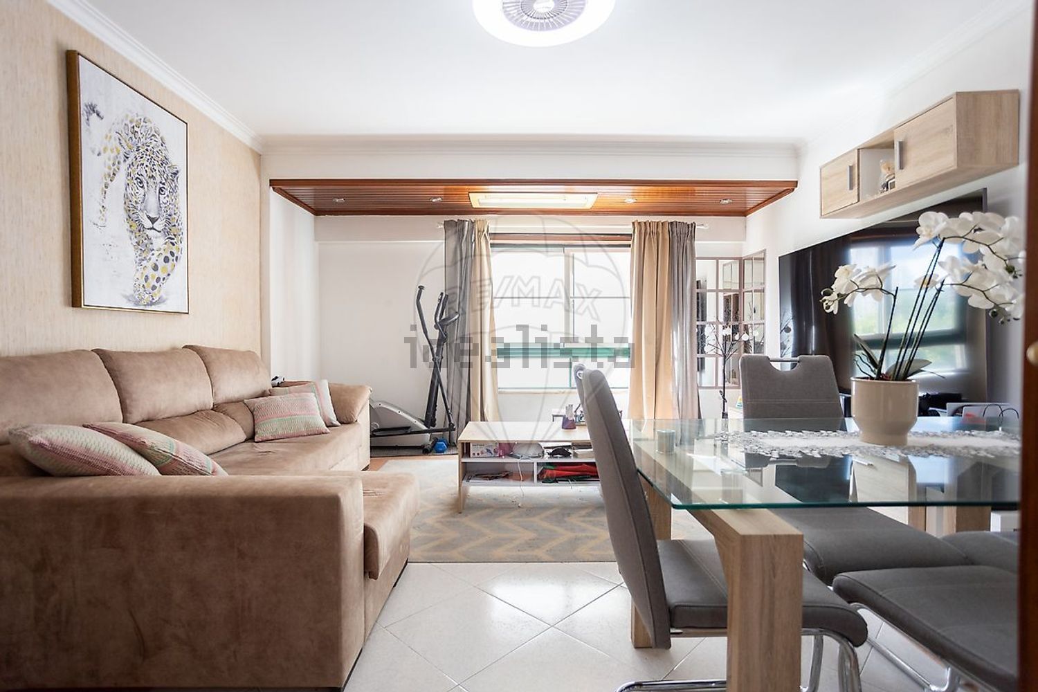 公寓 t2出售在Praceta Infante Dom Henriques - 客厅