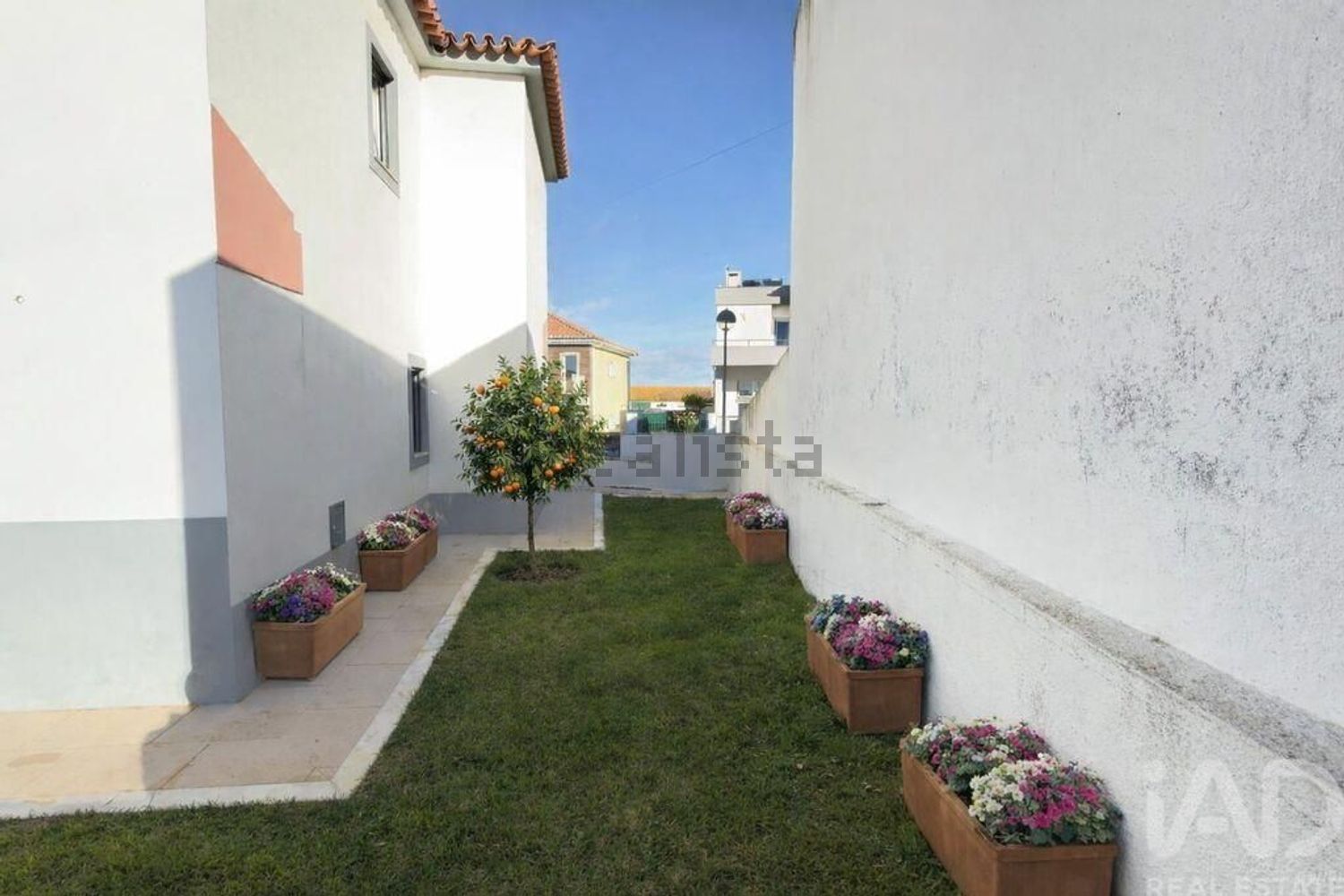 小楼房或独栋别墅出售在Santo Isidoro - 周边