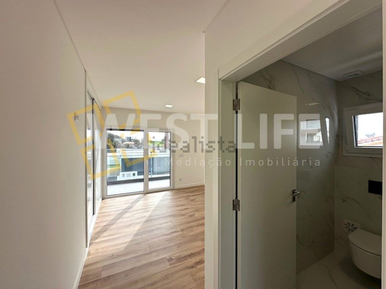 小楼房或独栋别墅出售在Santa Bárbara - 照片