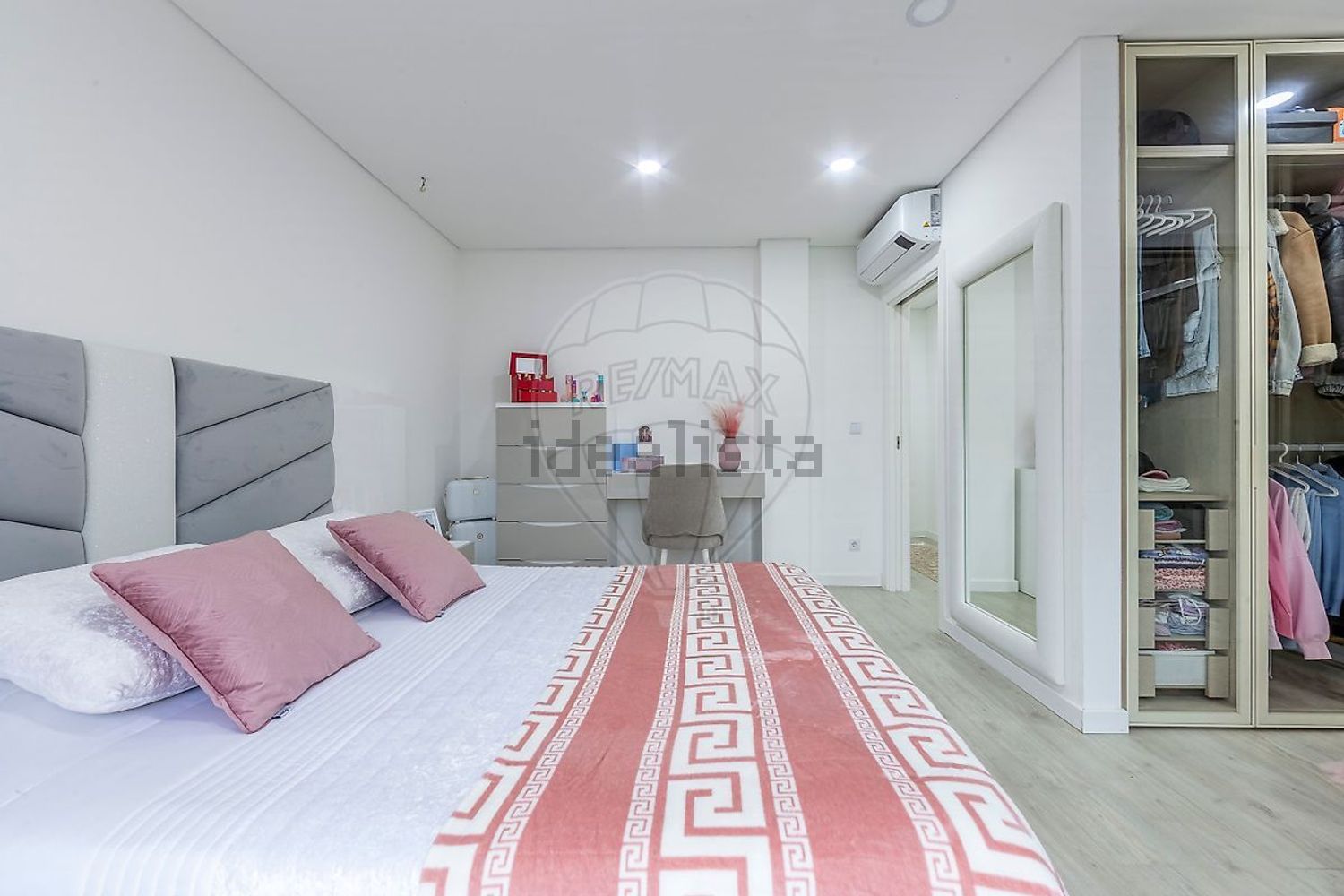 小楼房或独栋别墅出售在Rua da Ribeira - 卧室