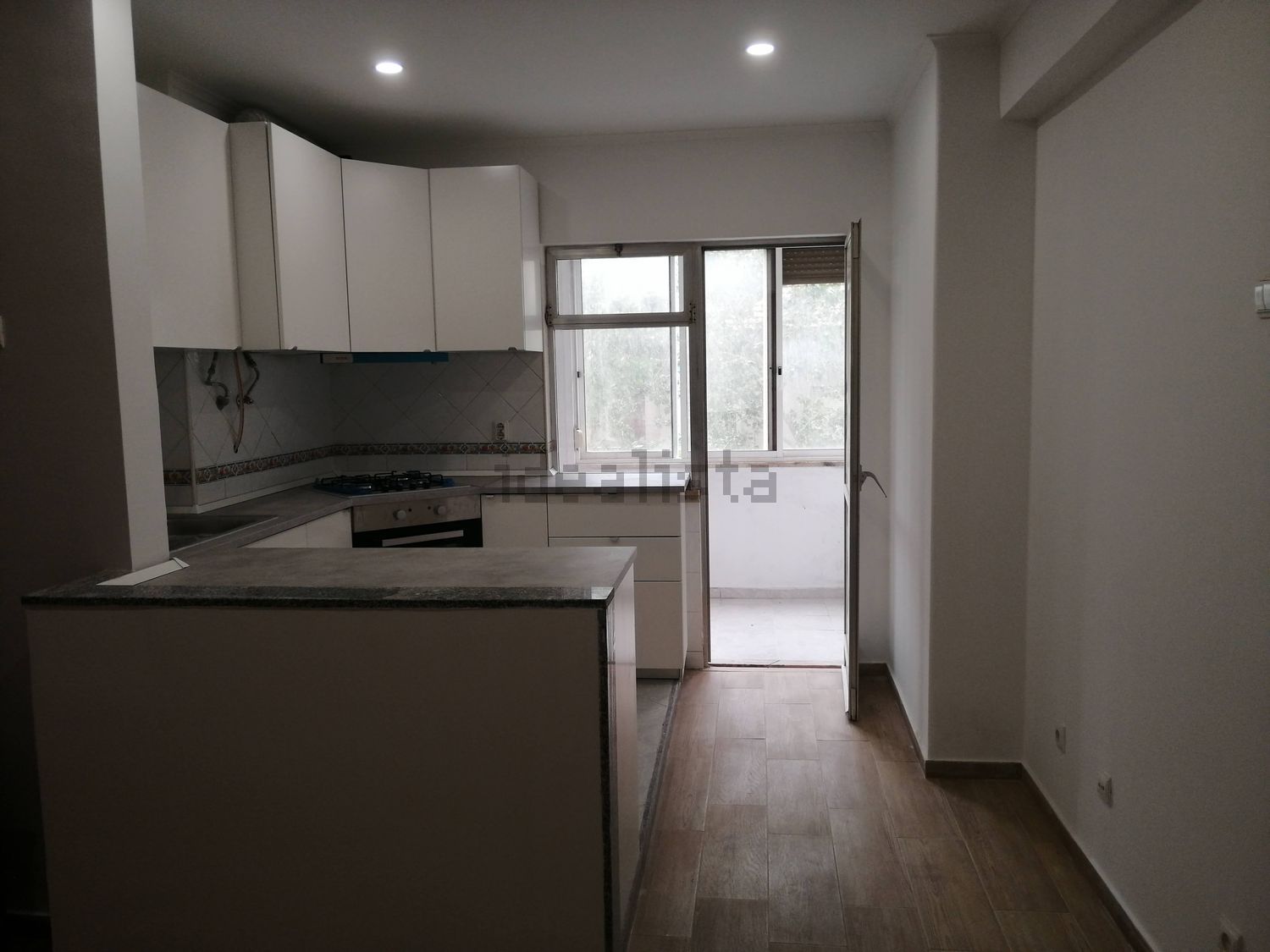 出租公寓 t1在Rua Correia Teles, 1 - 厨房