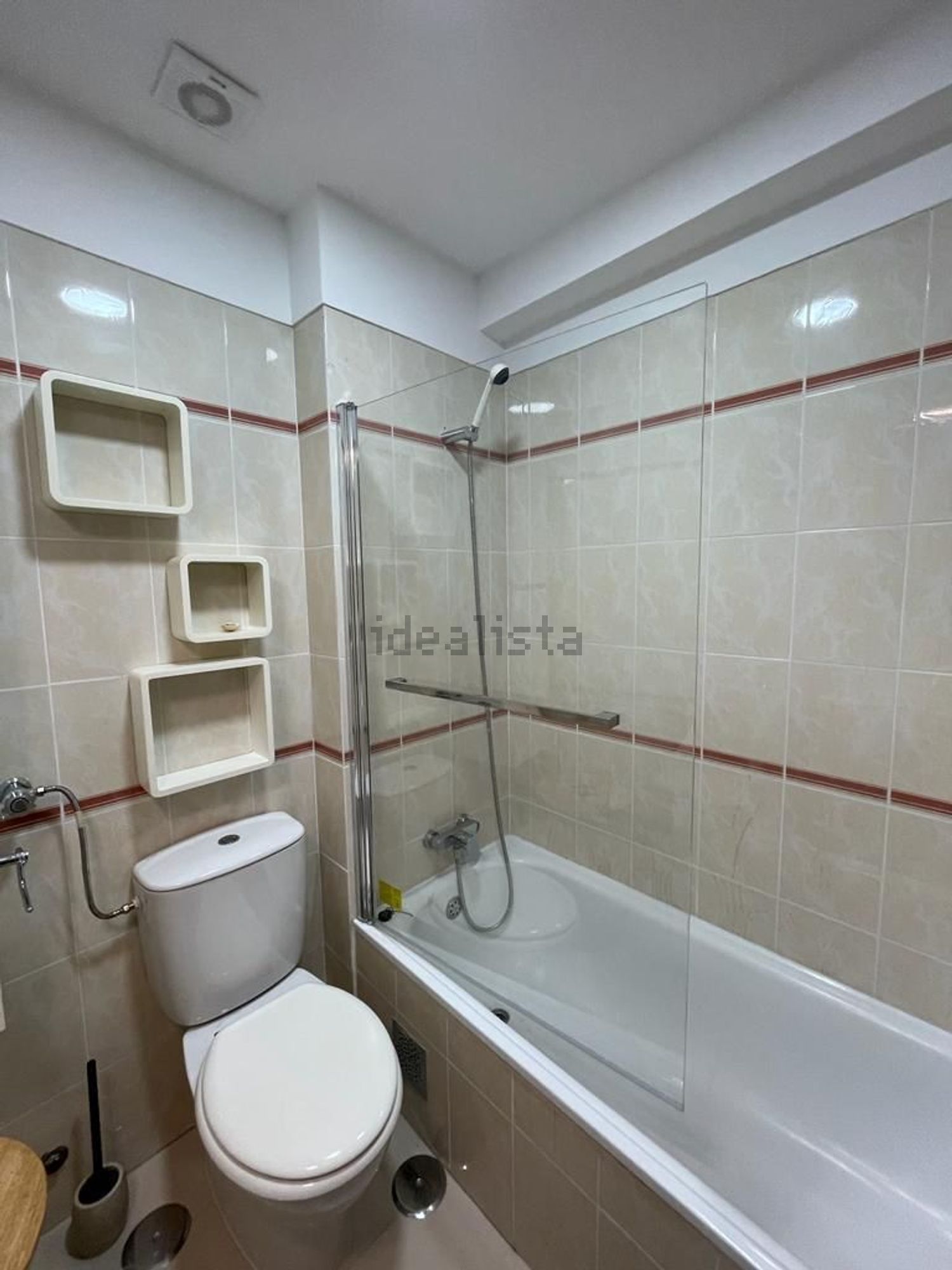 出租公寓 t1在Rua Alice Oeiras, 9 - 卫生间