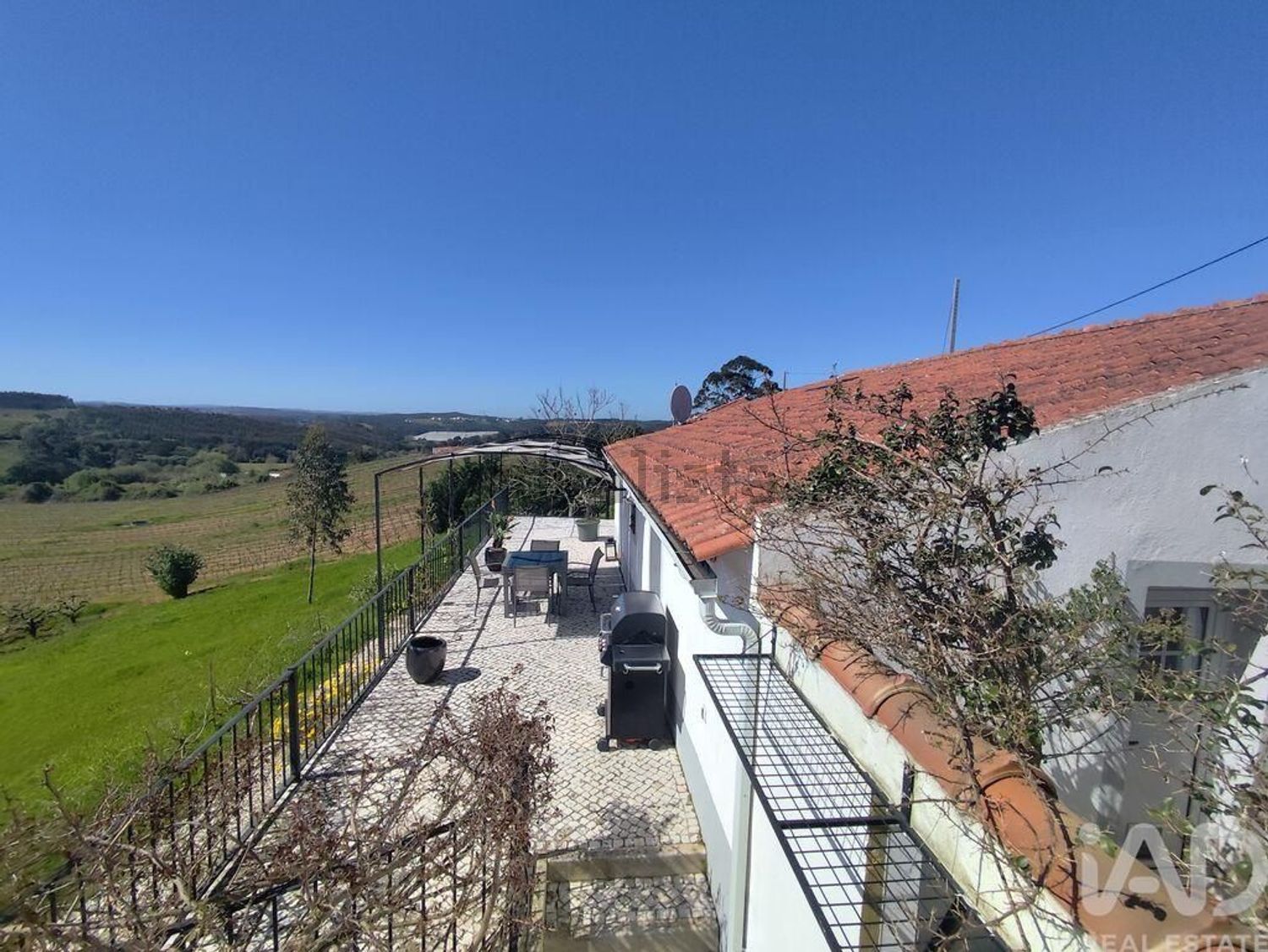 小楼房或独栋别墅出售在Lamas e Cercal - 照片