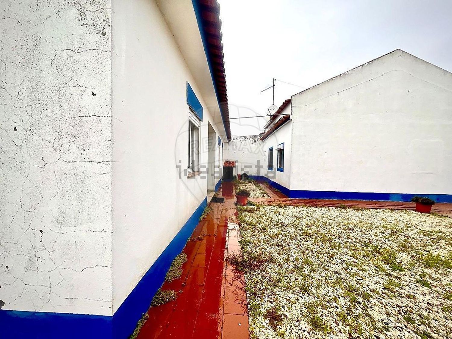 小楼房或独栋别墅出售在Rua Manuel Fonseca, 2 - 游泳池