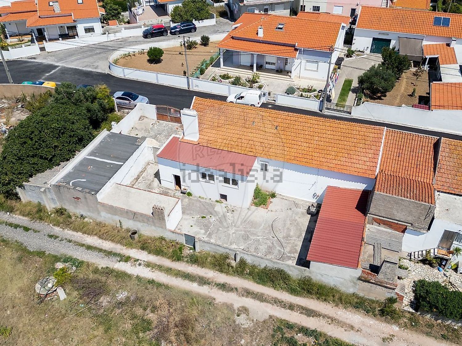 小楼房或独栋别墅出售在Rua da Guerra Peninsular - 游泳池