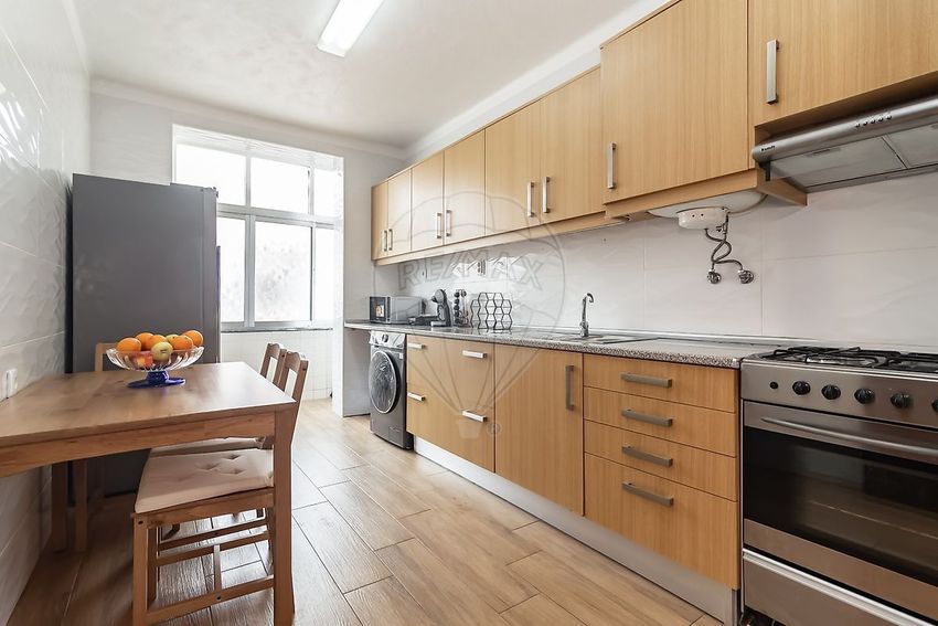 公寓 t3出售在Avenida Humberto Delgado