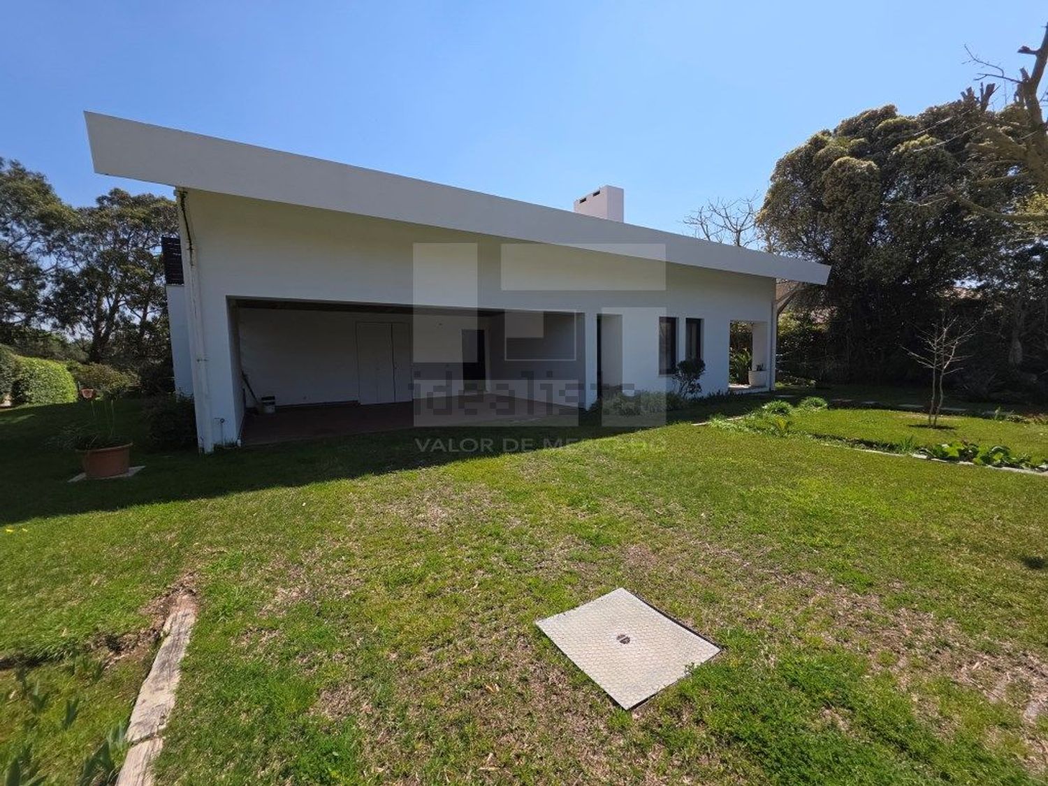 出租小楼房或独栋别墅在Rua Mato da Mina, 22 - 外立面