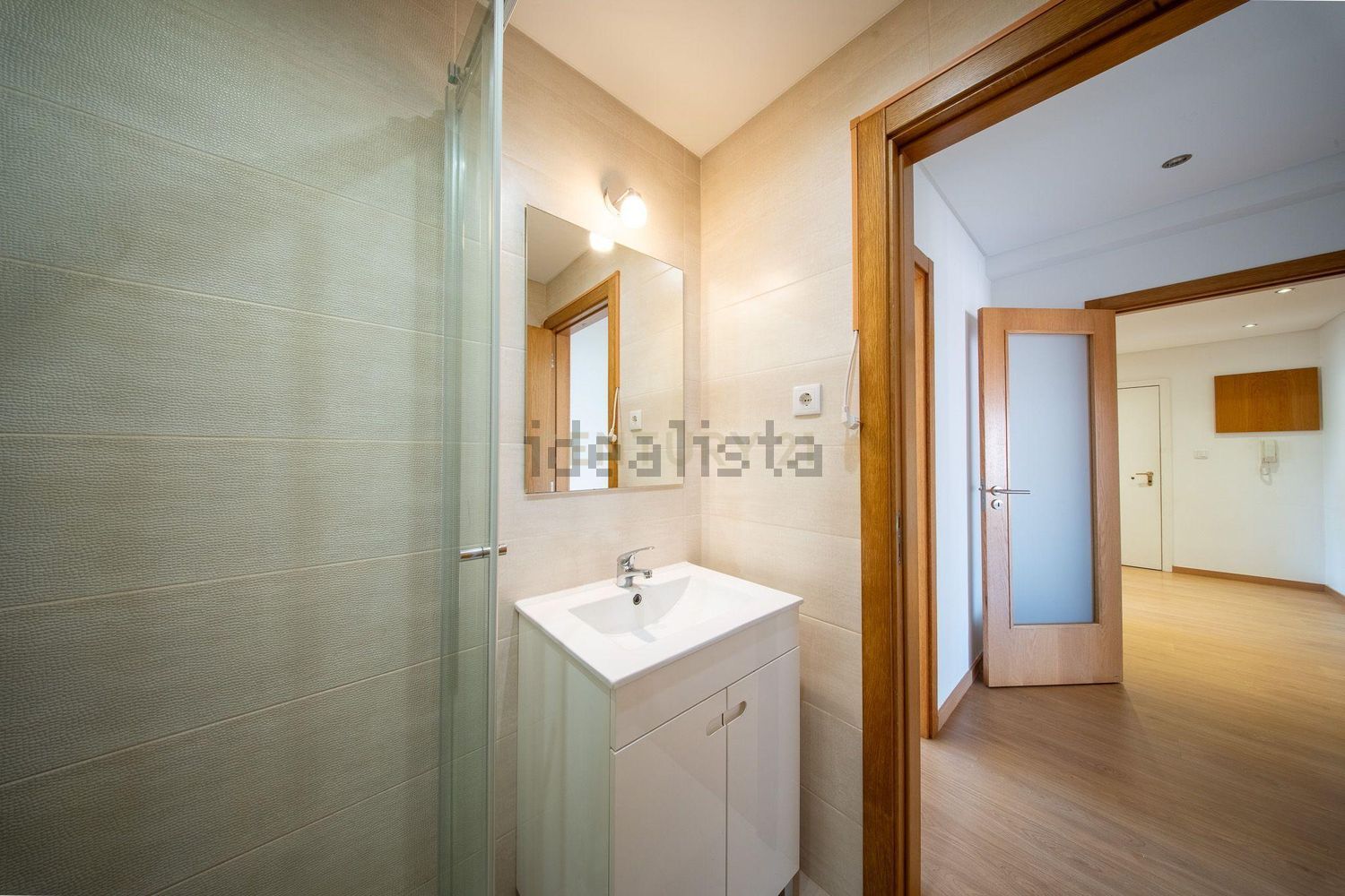 公寓 t3出售在Avenida Ruy Luís Gomes, 12 - 卫生间