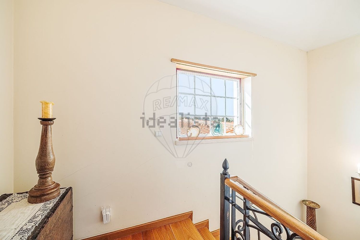 小楼房或独栋别墅出售在Rua das Macieiras - 详情