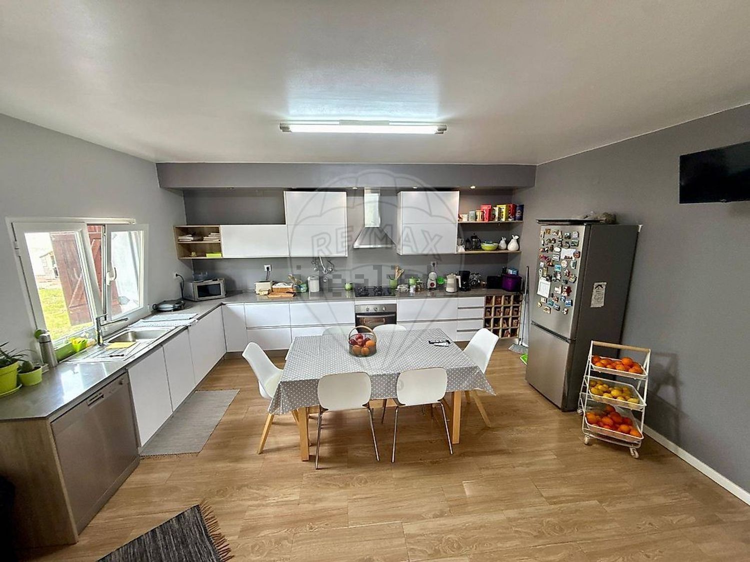 小楼房或独栋别墅出售在Rua 18 - 客厅