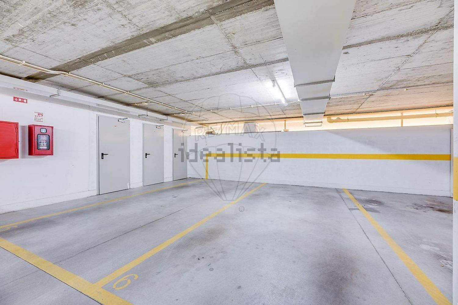 公寓 t3出售在Rua Doutor José da Cunha - 停车位