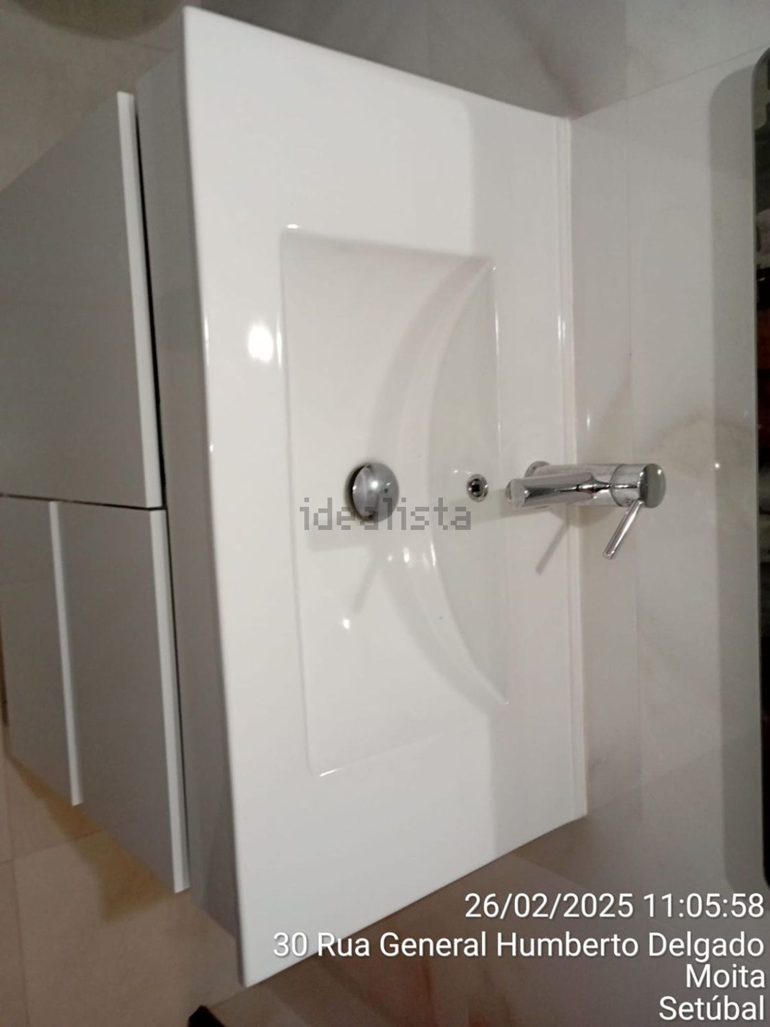 出租公寓 t2在Rua General Humberto Delgado, 28 - 卫生间