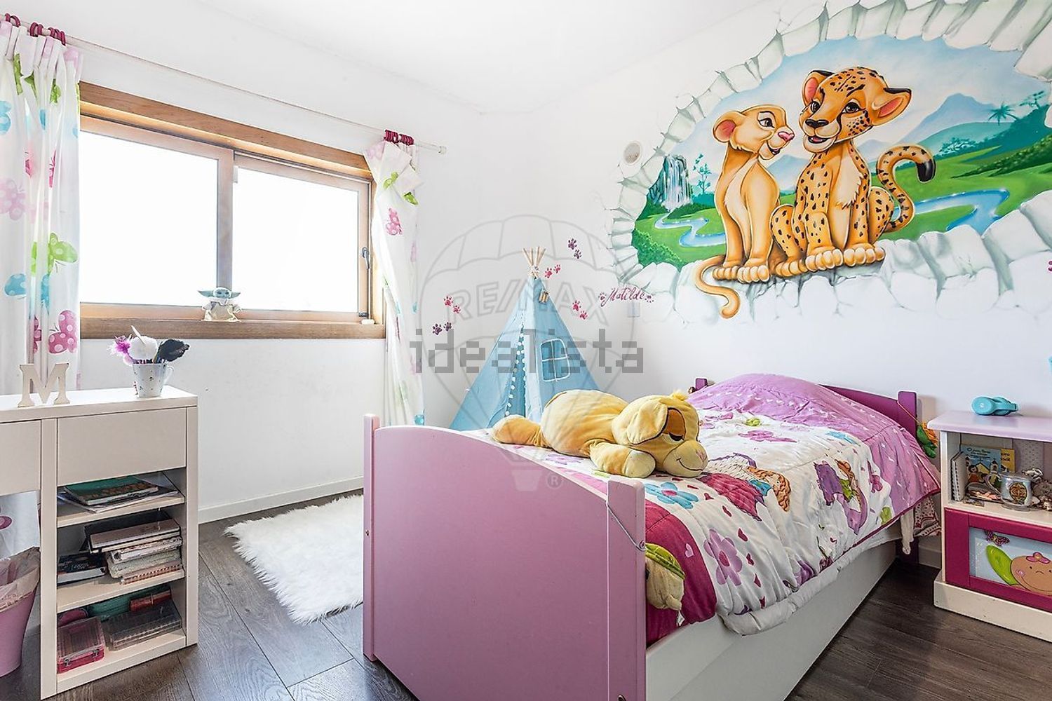 小楼房或独栋别墅出售在Largo do Juncalinho - 卧室