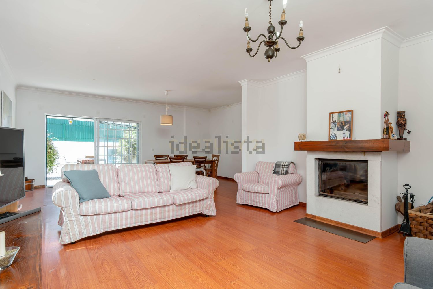 小楼房或独栋别墅出售在Rua das Bolotas s/n - 客厅