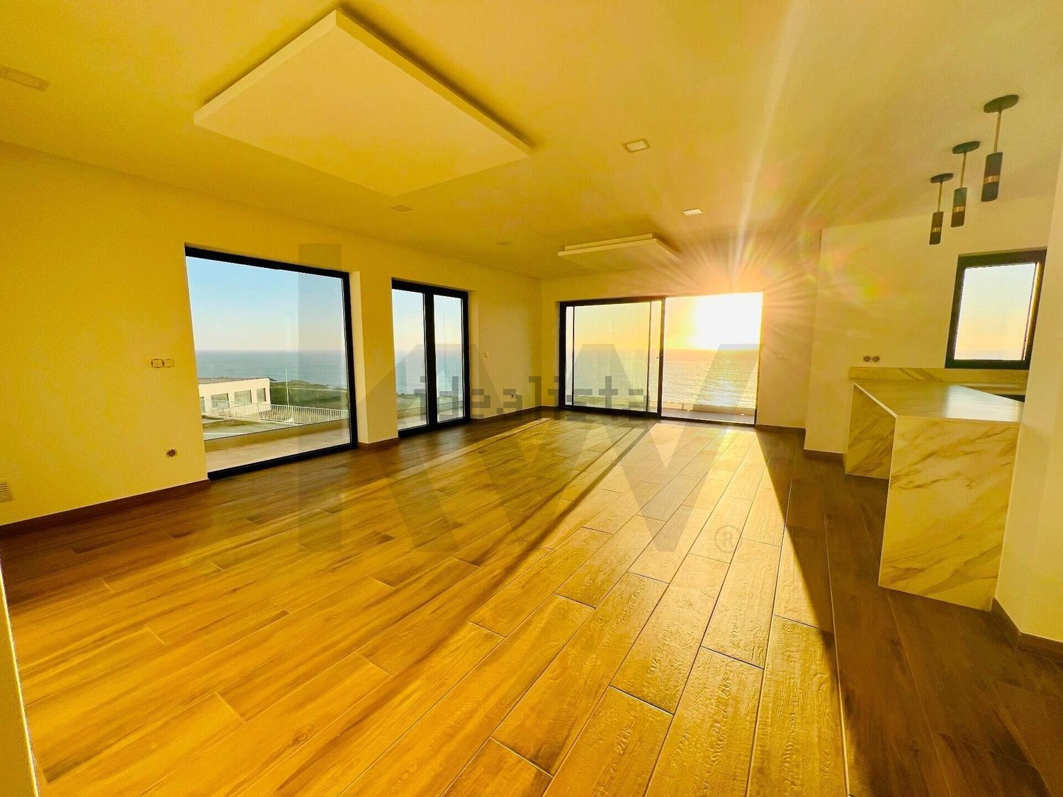 小楼房或独栋别墅出售在Rua das Salemas s/n - 居住