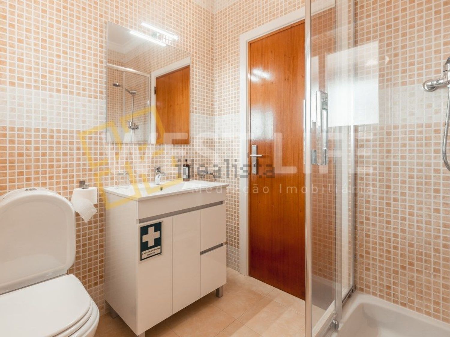 小楼房或独栋别墅出售在Centro - 卫生间