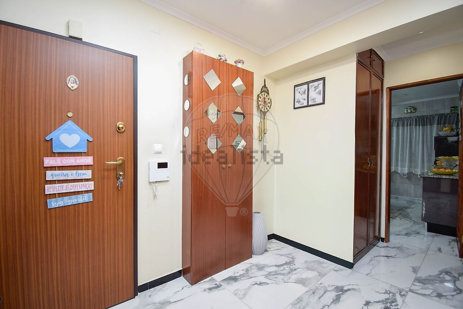 公寓 t3出售在Rua Doutor Jaime Cortesão - 过道