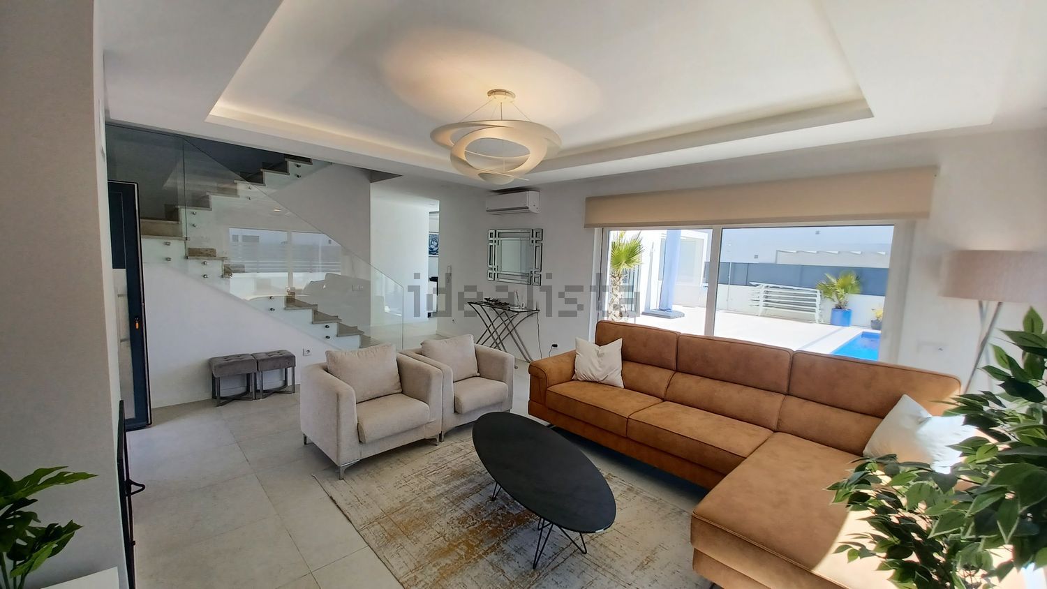 小楼房或独栋别墅出售在Porto Covo - 客厅