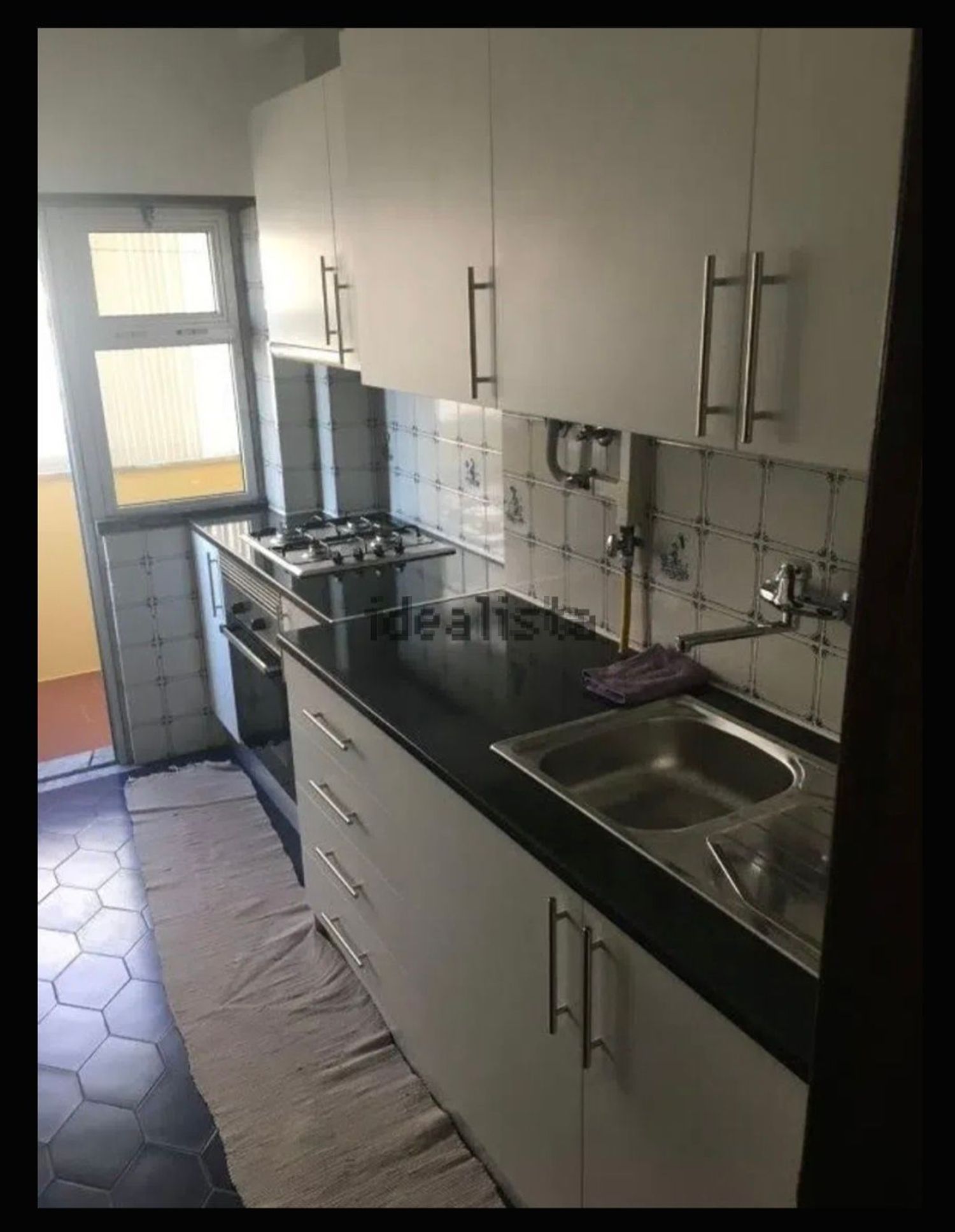 公寓 t3出售在Rua Catarina Eufémia, 1 - 厨房