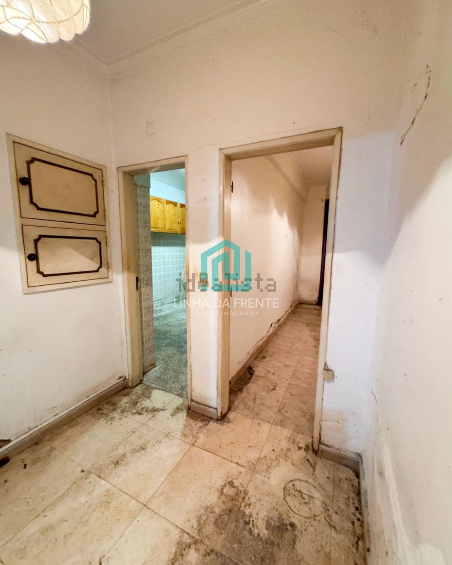 公寓 t2出售在Rua Bombeiros Voluntários, 14 - 前厅