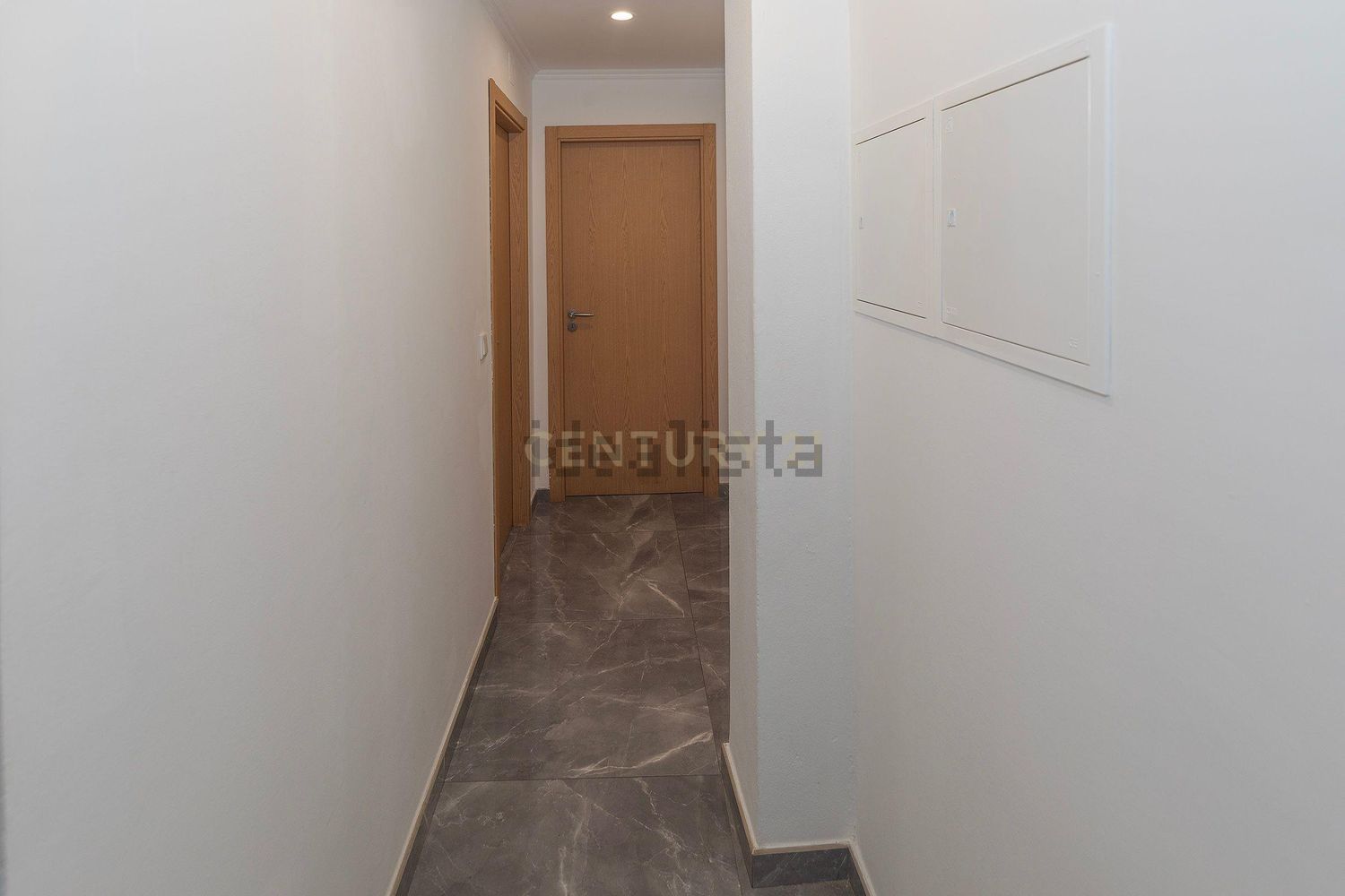 公寓 t2出售在Rua Dona Maria de Jesus Alcântara Mota Ferreira, 10 - 过道