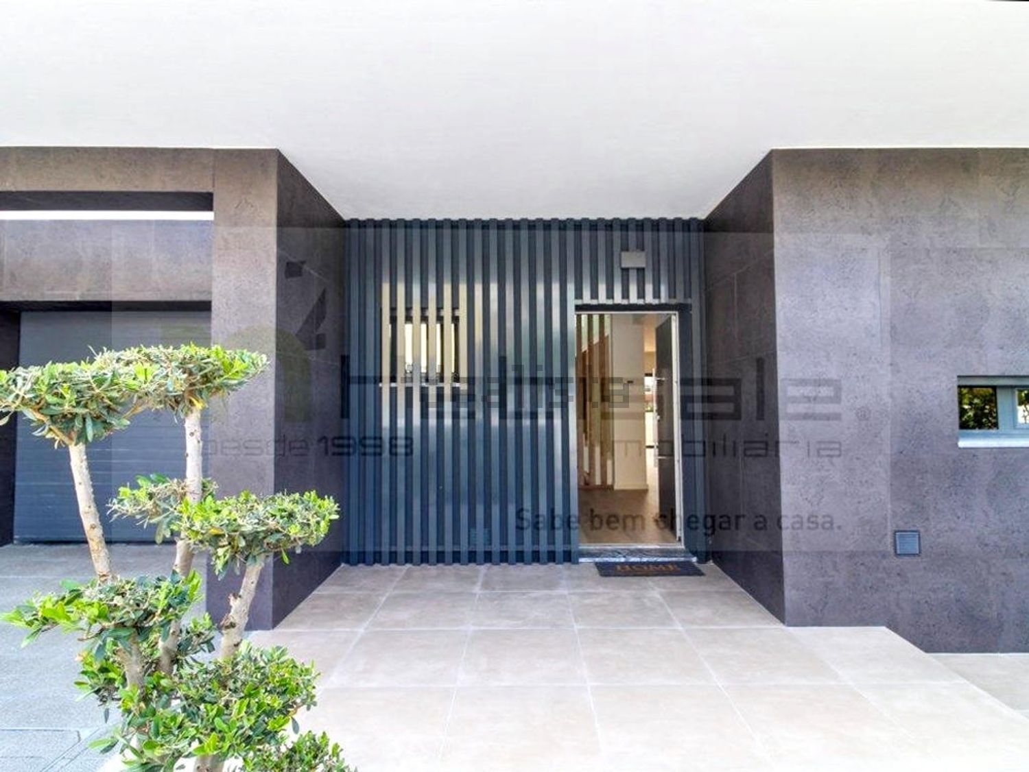 小楼房或独栋别墅出售在Rua Marechal Craveiro Lopes, 43 - 照片