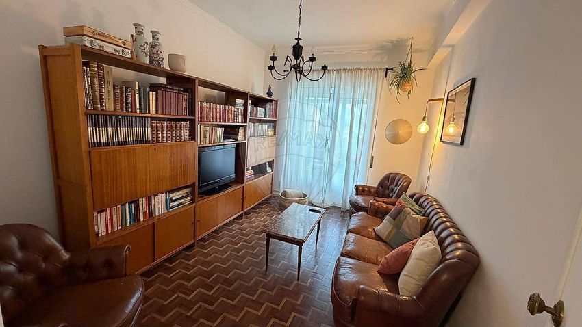 公寓 t3出售在Avenida Brito Pais