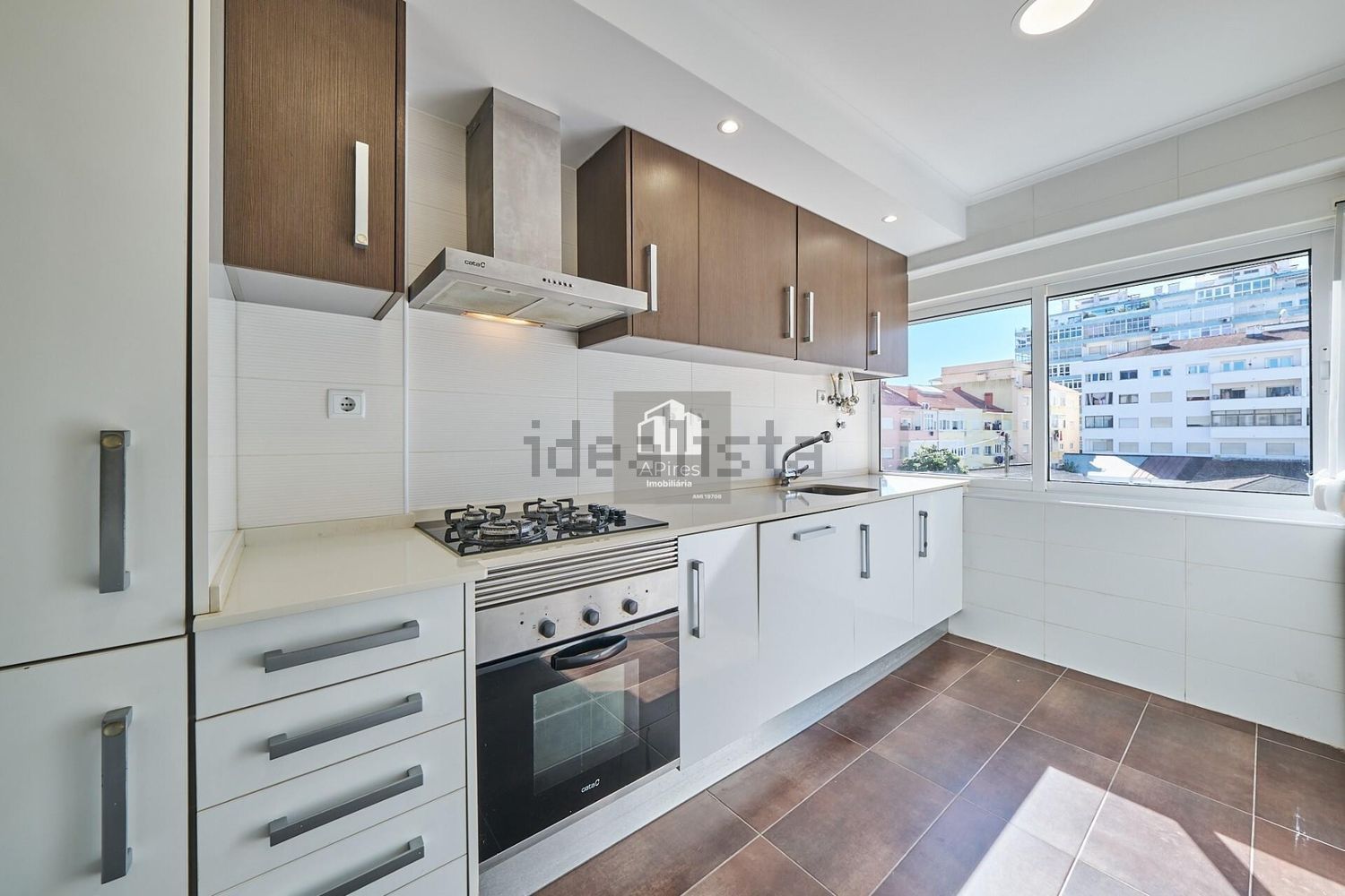 公寓 t2出售在Rua de Santo Antonio s/n - 厨房