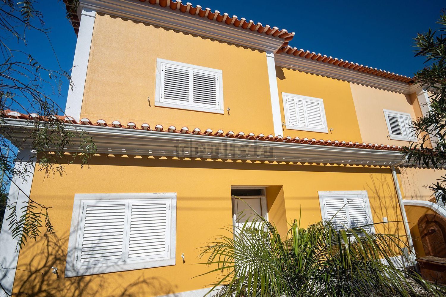 小楼房或独栋别墅出售在Rua Engenheiro José Caetano Salema Garção, 29 - 外立面