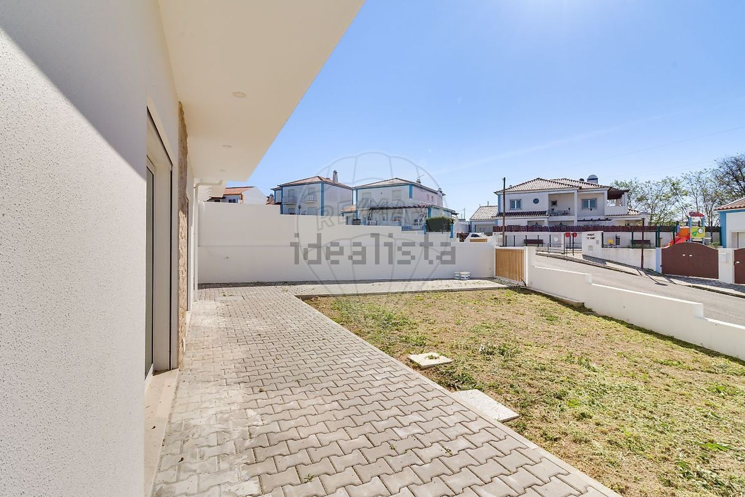 小楼房或独栋别墅出售在Rua da Cabine - 阳台