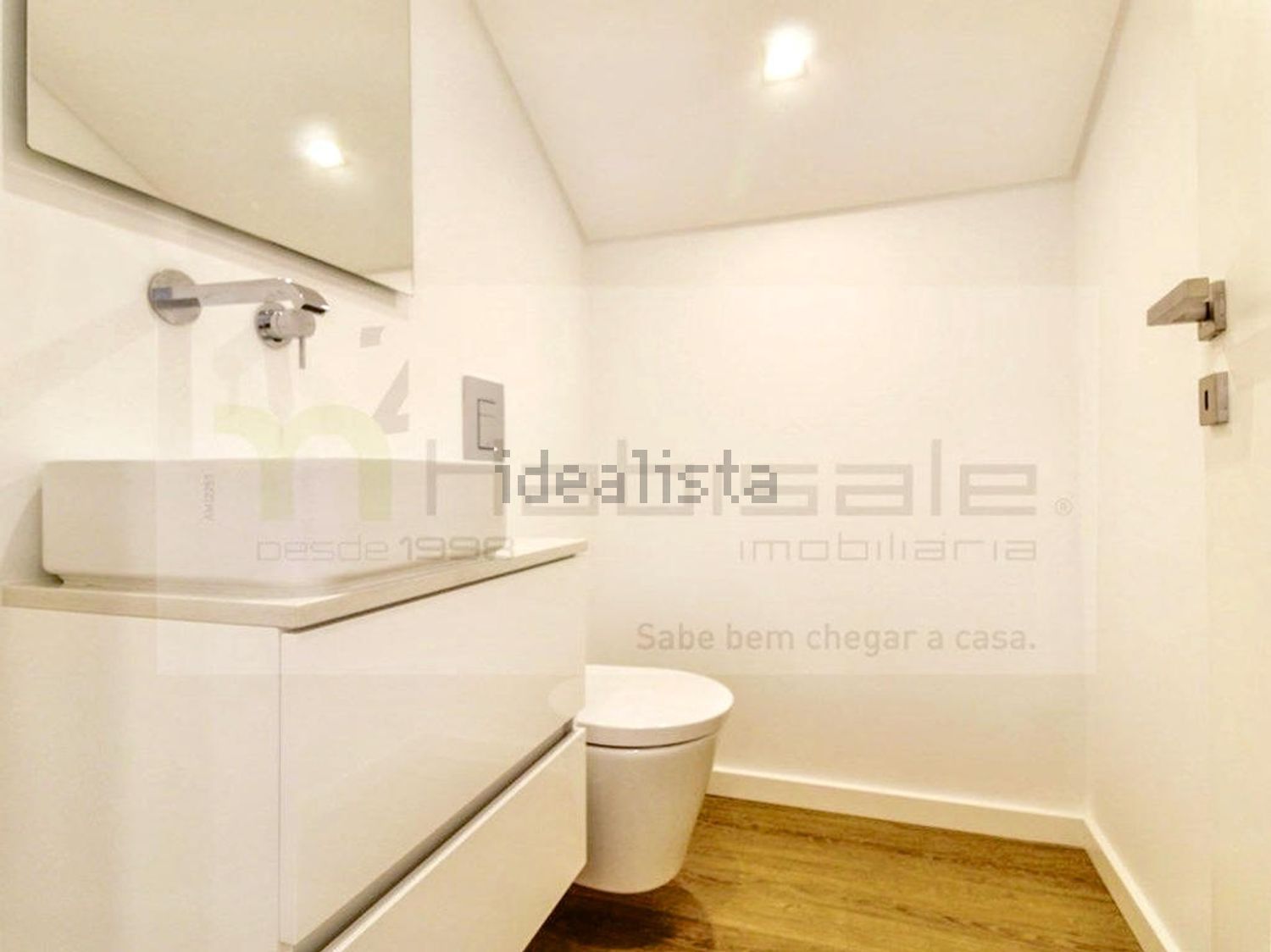 小楼房或独栋别墅出售在Rua Vieira da Silva - 卫生间