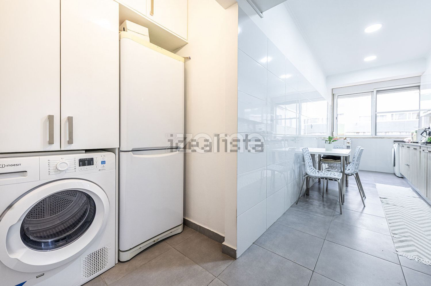 公寓 t2出售在Rua General Humberto Delgado, 41 - 厨房