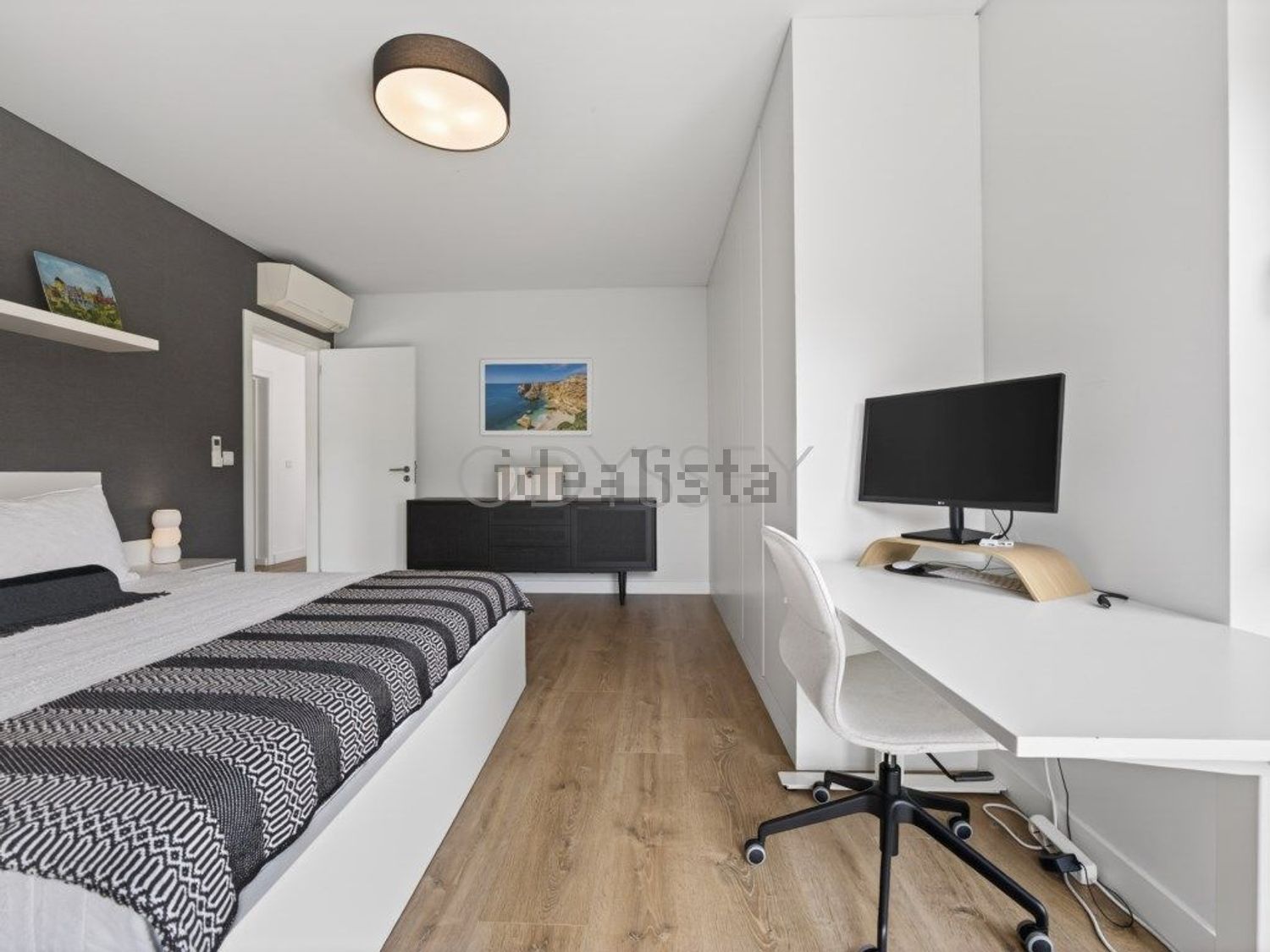 小楼房或独栋别墅出售在Rua da Colina - 卧室