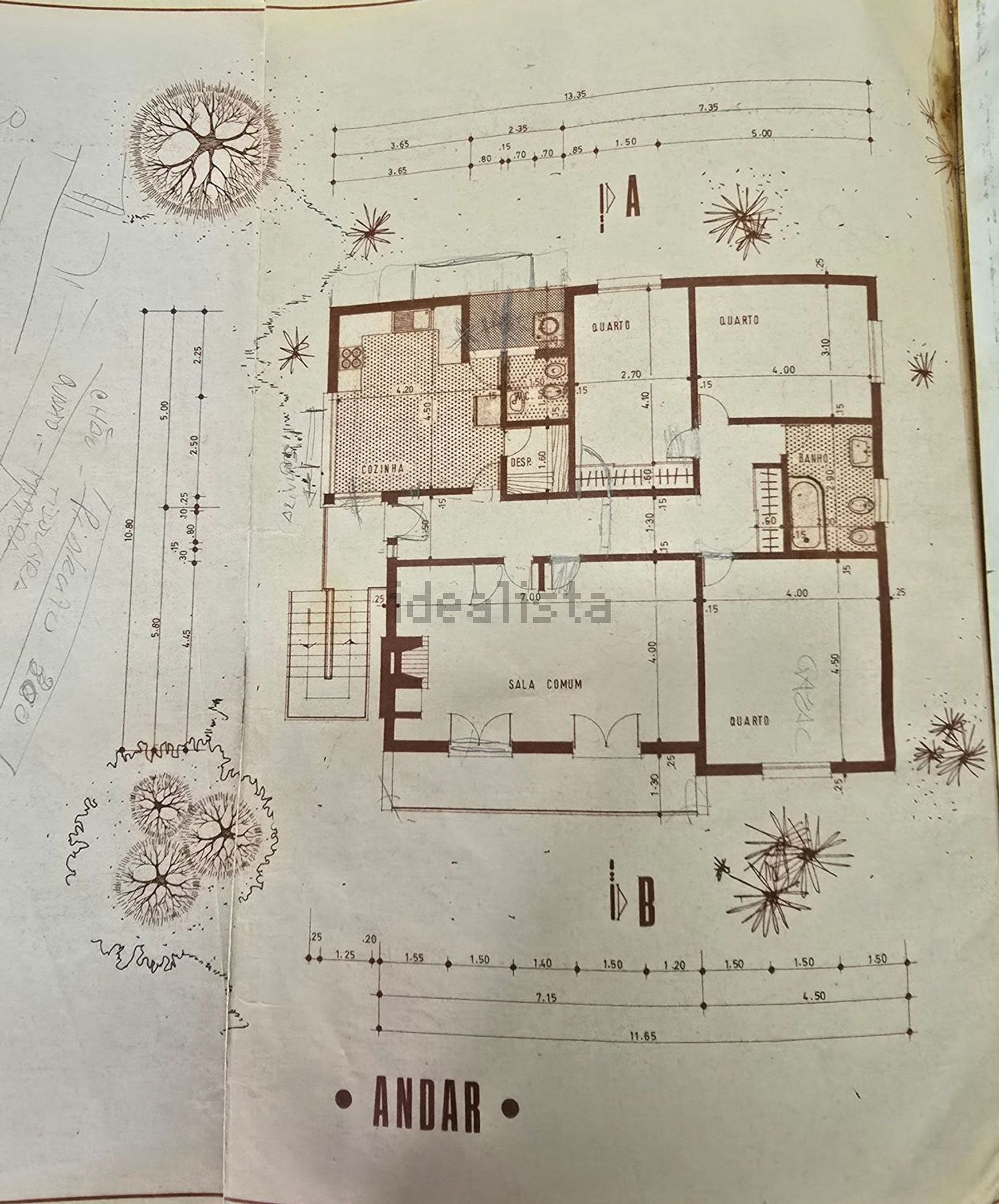 小楼房或独栋别墅出售在Avenida Padre Nabeto - 平面图