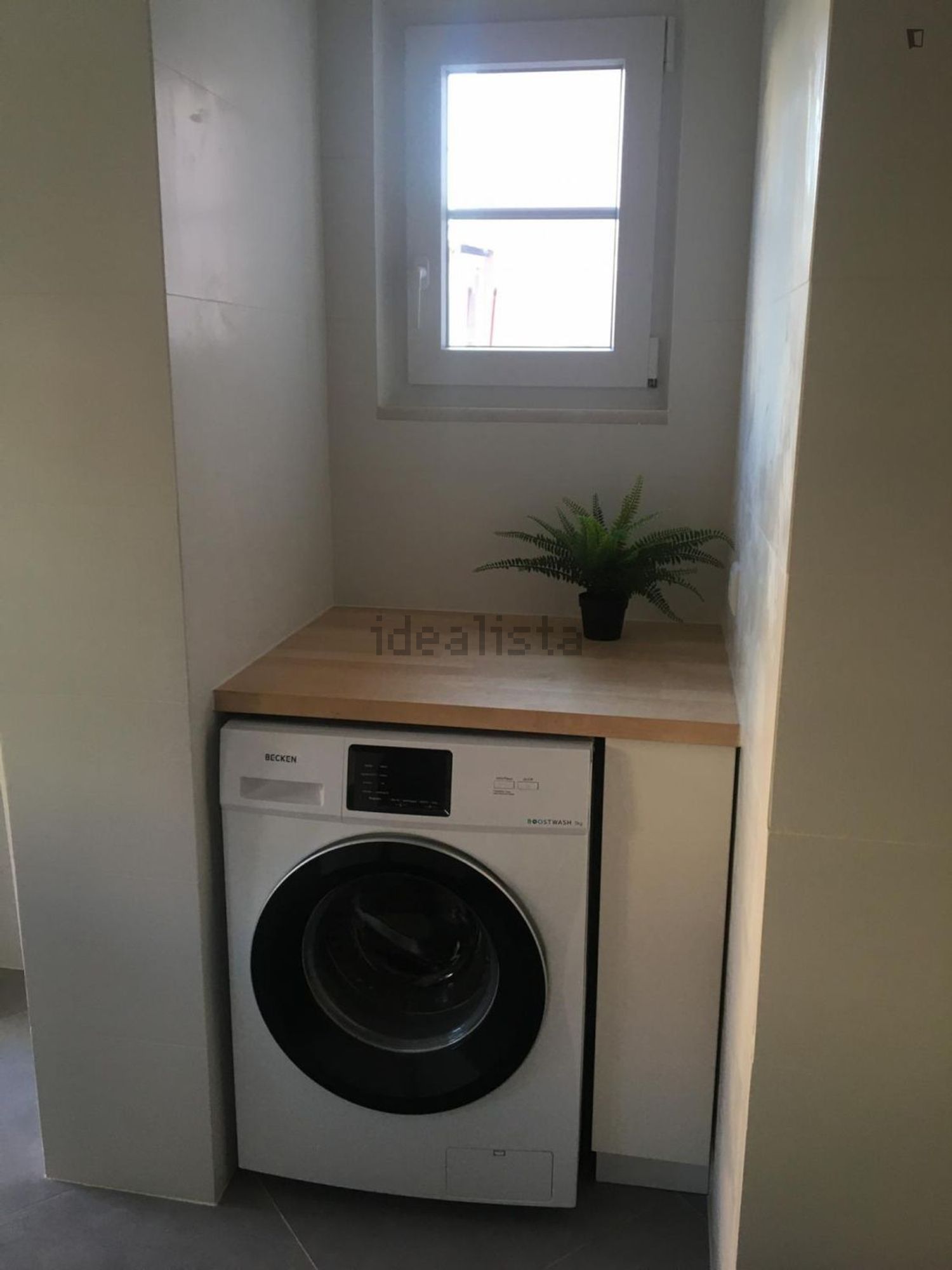 出租房间在Rua Angra do Heroísmo - 厨房