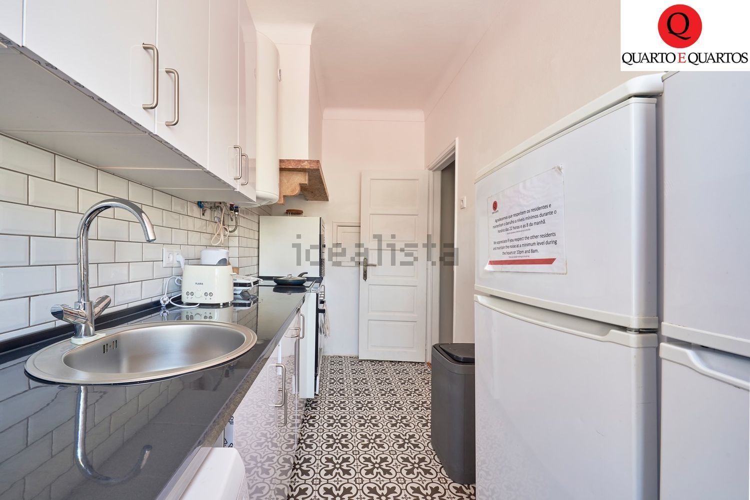 出租房间在Avenida Eduardo Jorge - 厨房