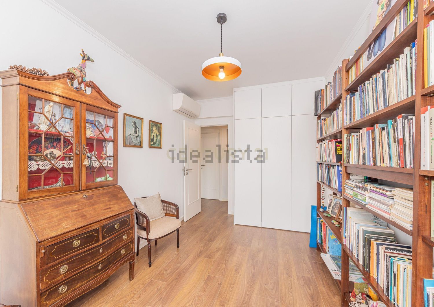 公寓 t3出售在Alto dos Moinhos - 客厅