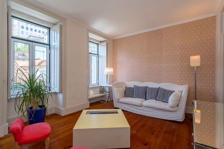 复式公寓出售在Rua das Taipas