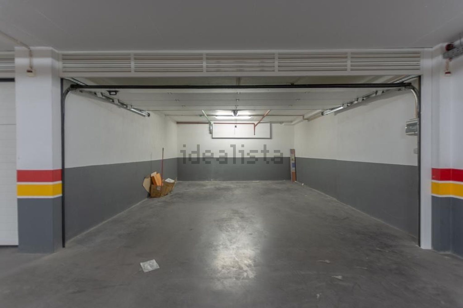 出租公寓 t4在Rua Marechal Gomes da Costa, 3 - 停车位