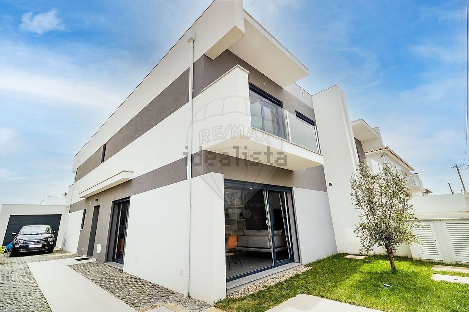 出租小楼房或独栋别墅在Rua 12 - 外立面