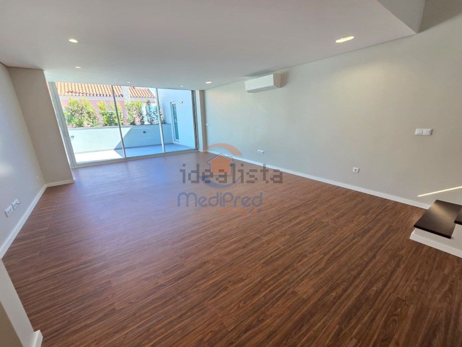 小楼房或独栋别墅出售在Pontinha e Famões - 客厅